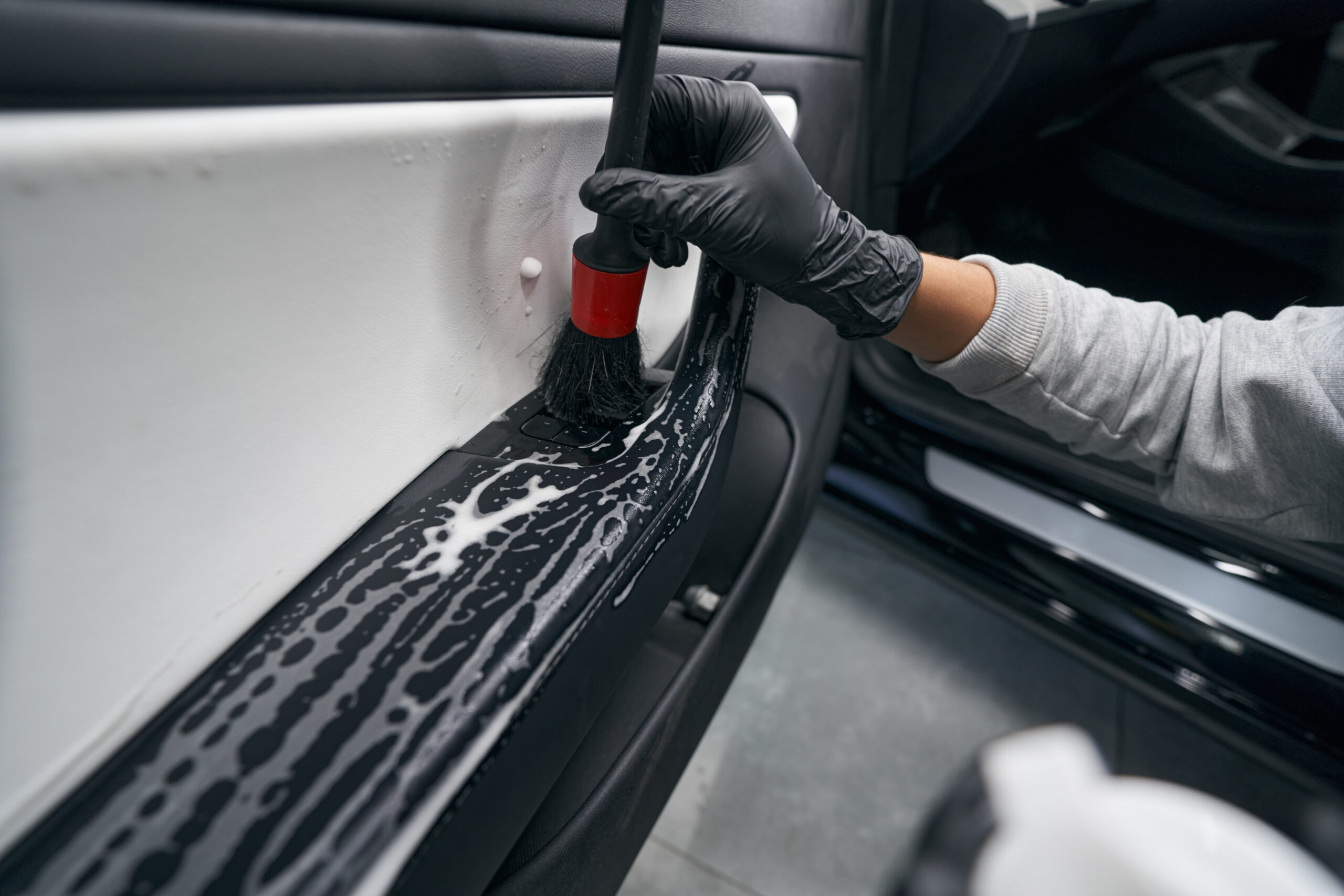 sprzątanie samochodu